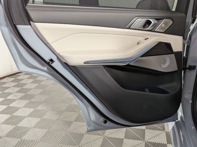 2024 BMW X5 M60i