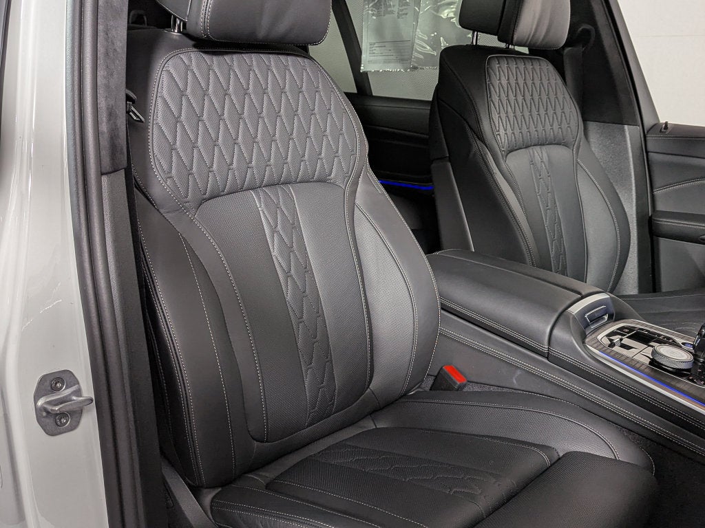 2026 BMW B7 ALPINA XB7
