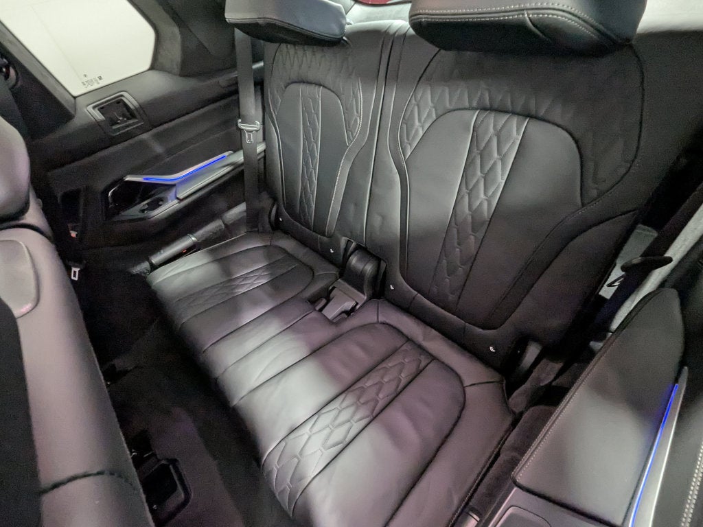 2026 BMW B7 ALPINA XB7