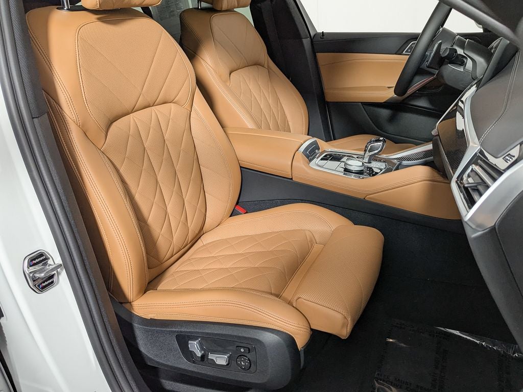 2023 BMW X6 M50i