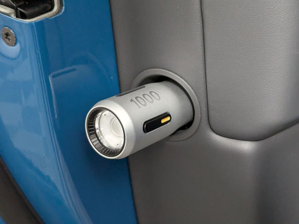 2026 Rivian R1S Base