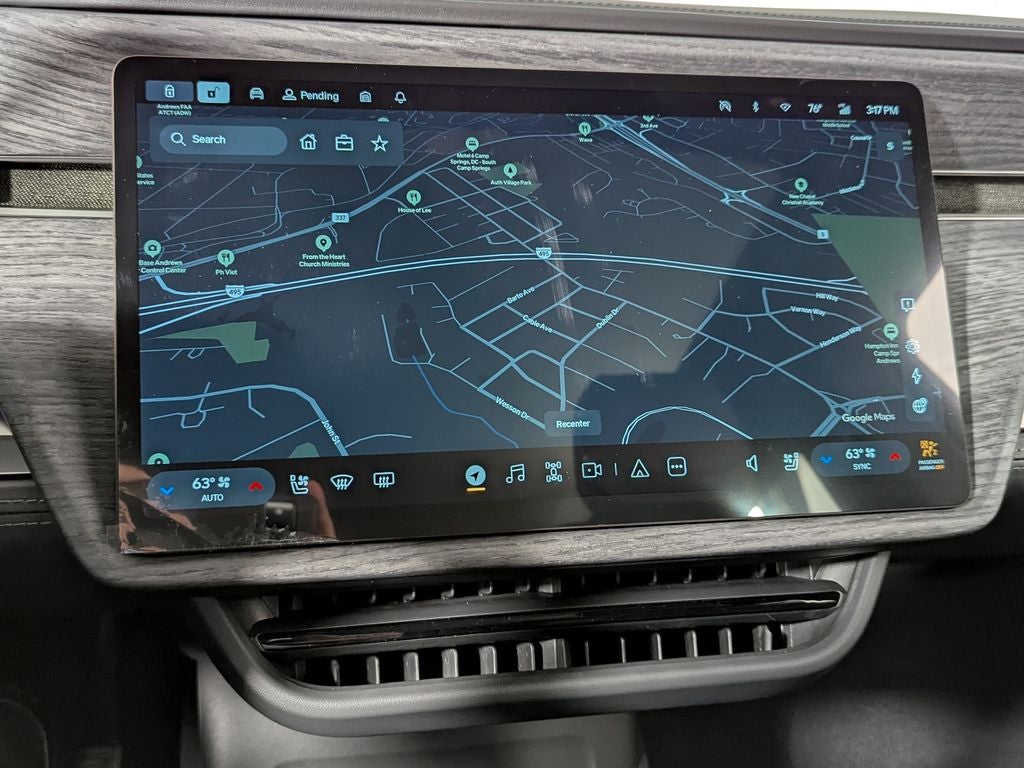 2026 Rivian R1S Base