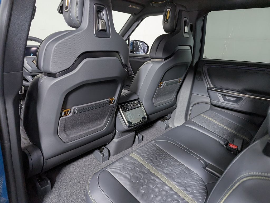 2026 Rivian R1S Base
