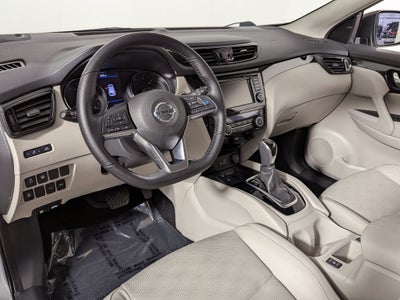 2022 Nissan Rogue Sport SV