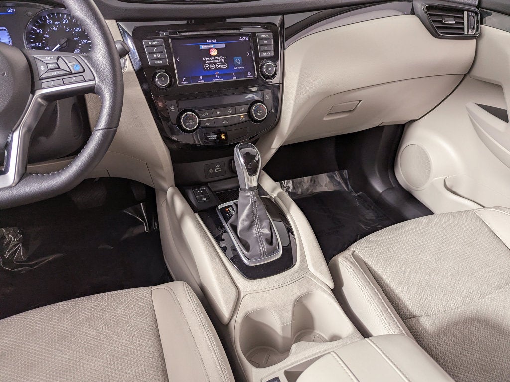 2022 Nissan Rogue Sport SV