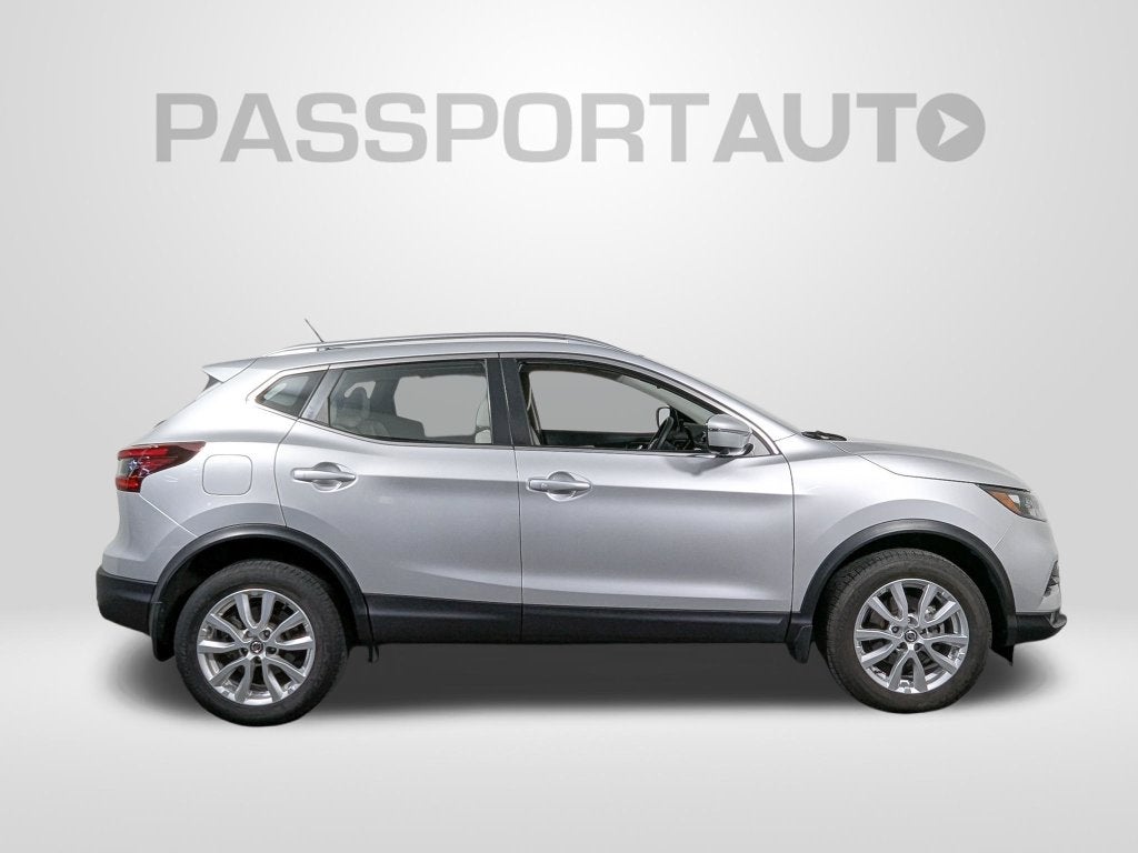 2022 Nissan Rogue Sport SV