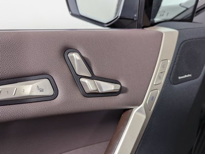 2025 BMW iX xDrive50