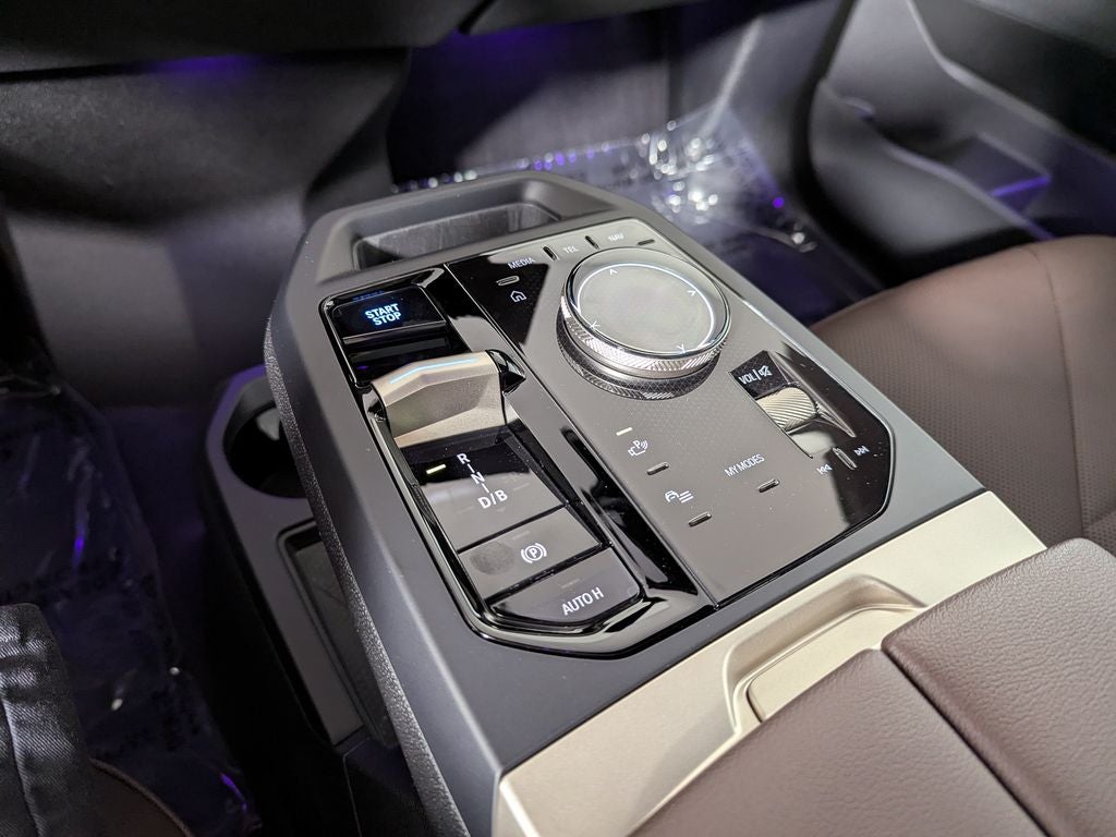 2025 BMW iX xDrive50
