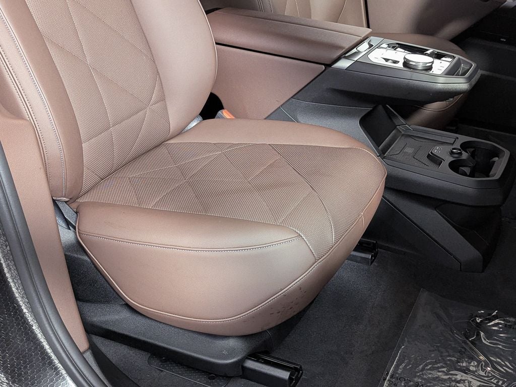 2025 BMW iX xDrive50