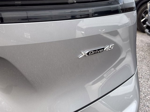 2026 BMW iX xDrive45