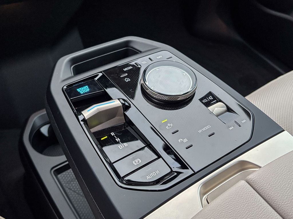 2026 BMW iX xDrive45