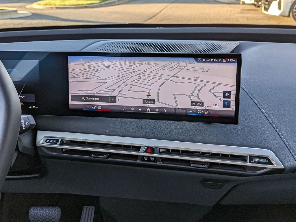 2026 BMW iX xDrive60