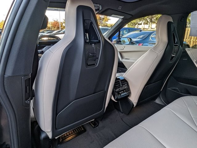 2026 BMW iX xDrive60