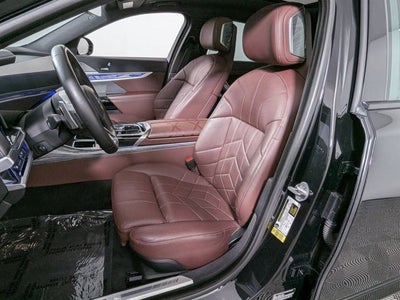 2023 BMW 740i 740i
