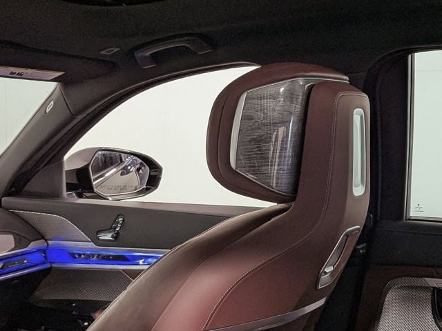 2023 BMW 740i 740i