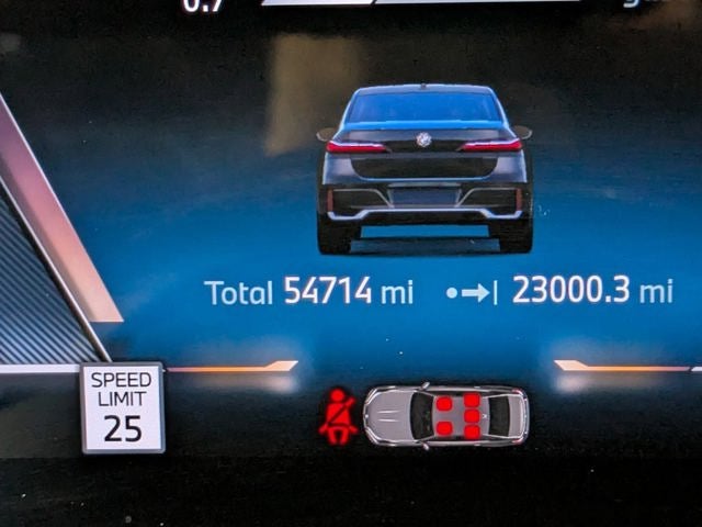 2023 BMW 740i 740i