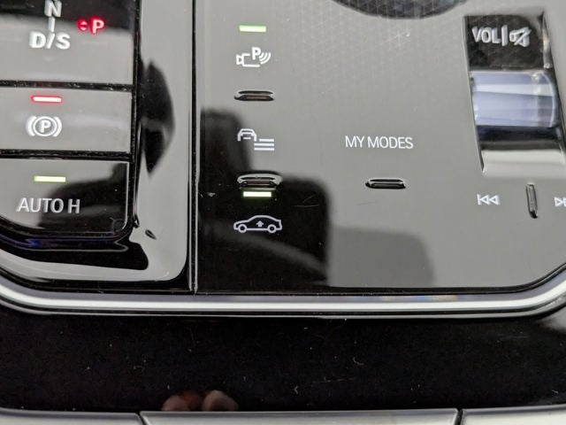 2023 BMW 740i 740i