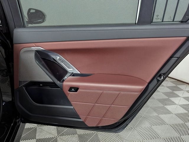 2023 BMW 740i 740i