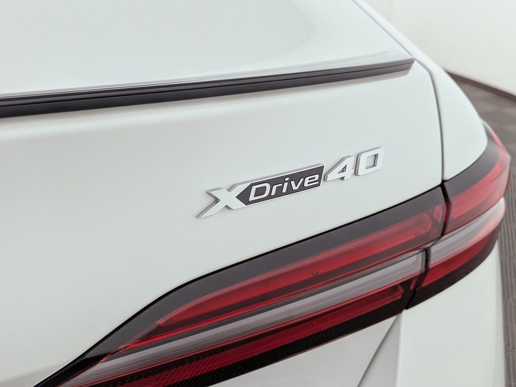 2025 BMW i5 xDrive40 xDrive40