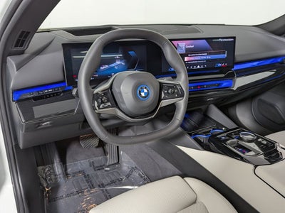 2025 BMW i5 xDrive40 xDrive40