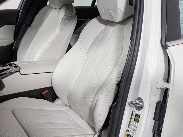 2025 BMW i5 xDrive40 xDrive40