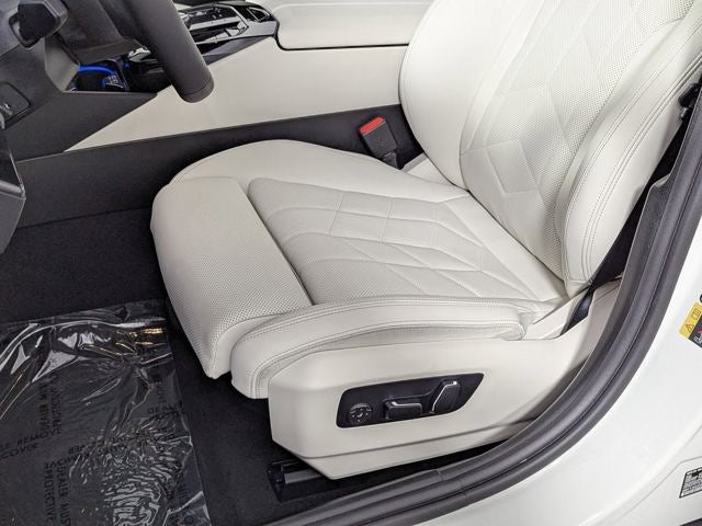 2025 BMW i5 xDrive40 xDrive40