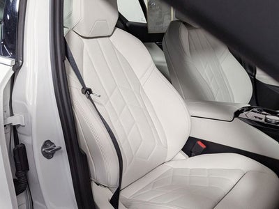 2025 BMW i5 xDrive40 xDrive40