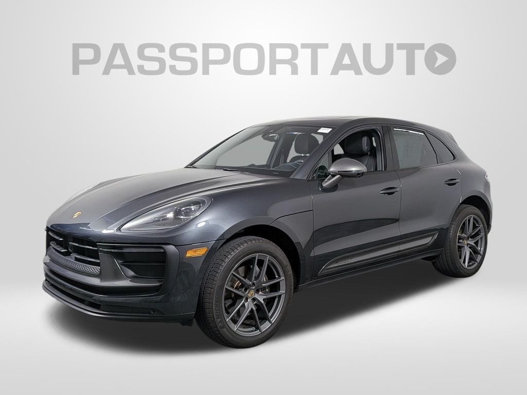 2025 Porsche Macan Base
