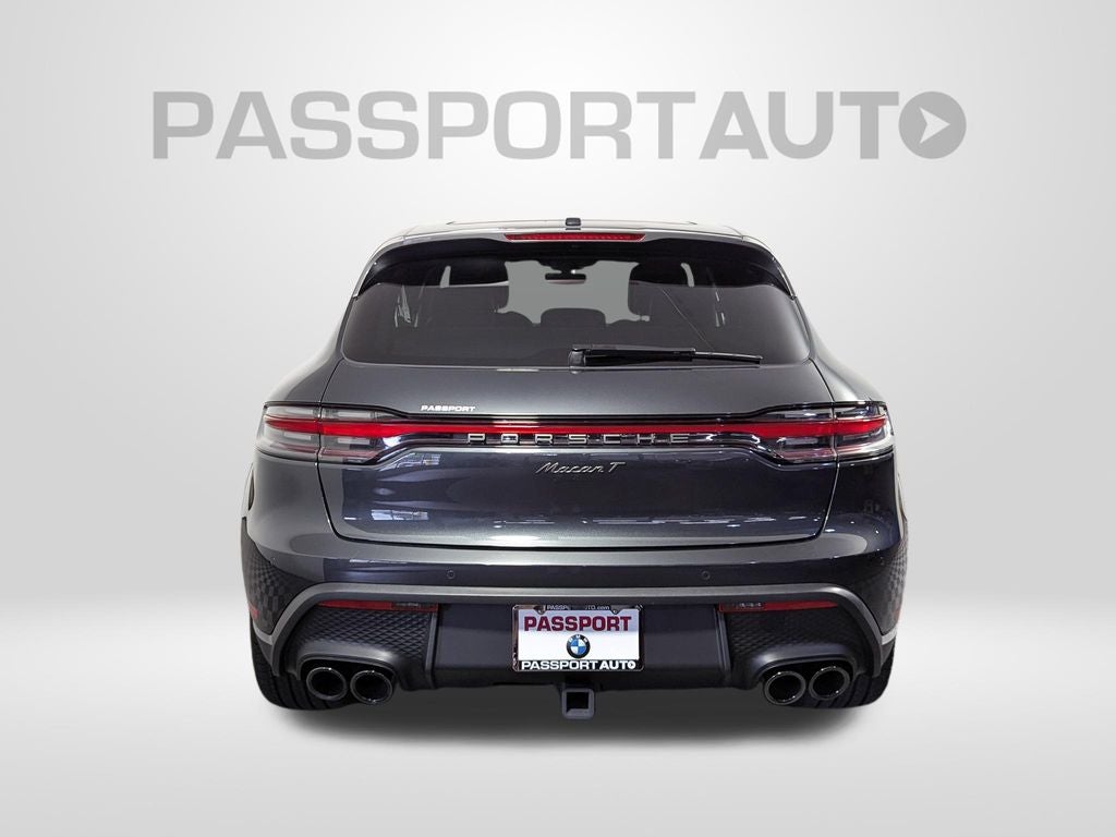 2025 Porsche Macan Base