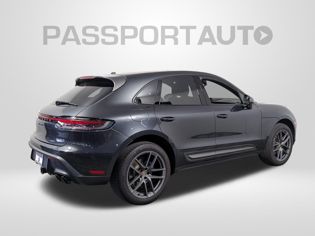 2025 Porsche Macan Base