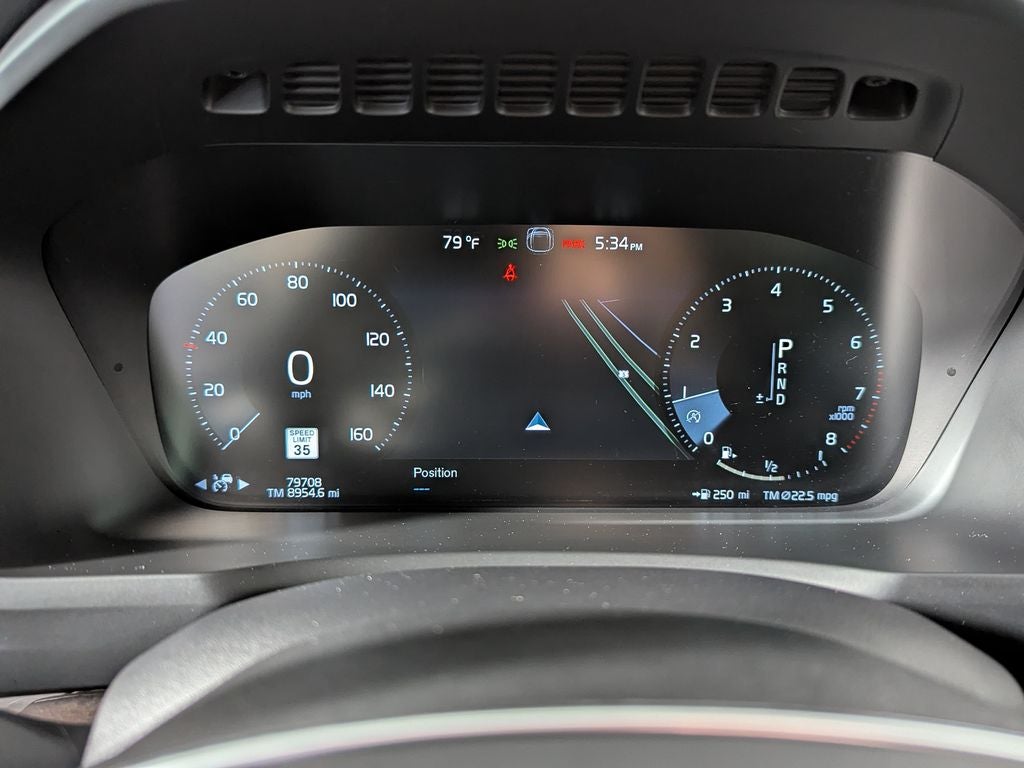 2016 Volvo XC90 T6 Momentum