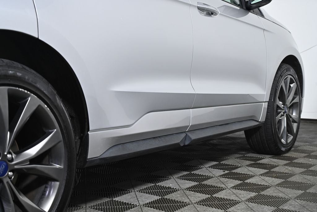 2016 Ford Edge Base