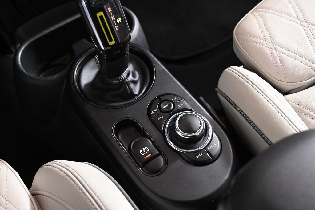 2023 MINI 2 Door Base