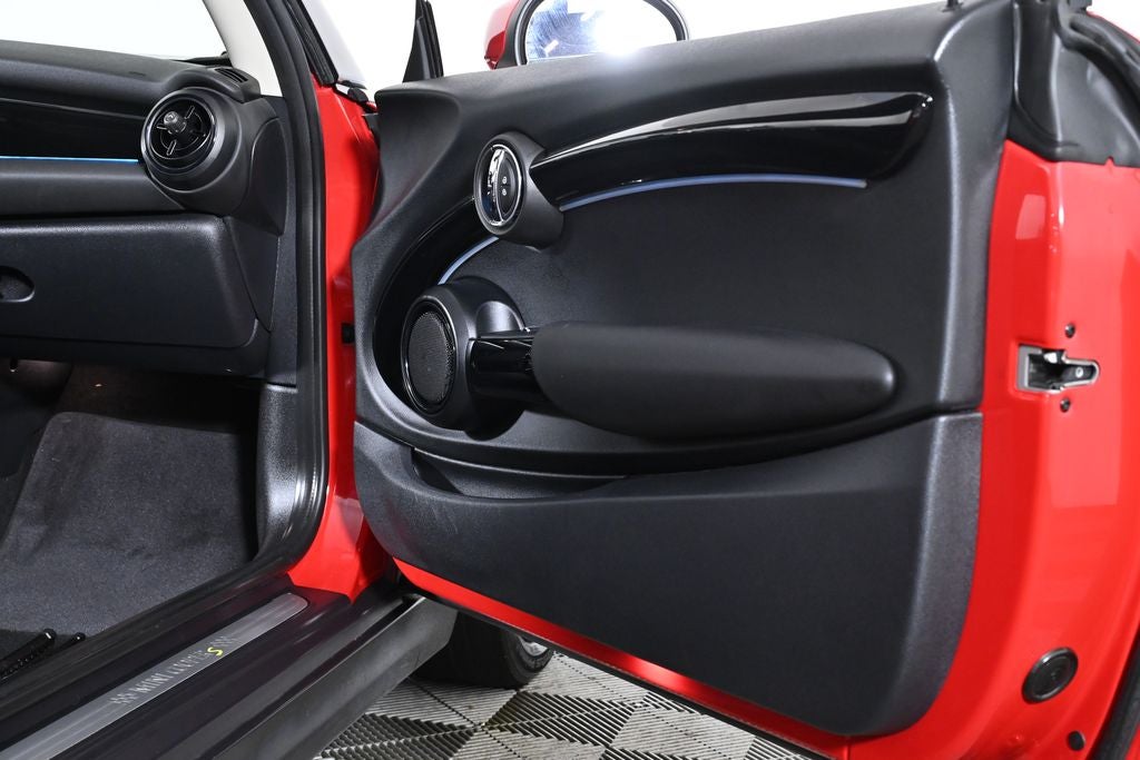 2023 MINI Cooper Cooper SE Signature