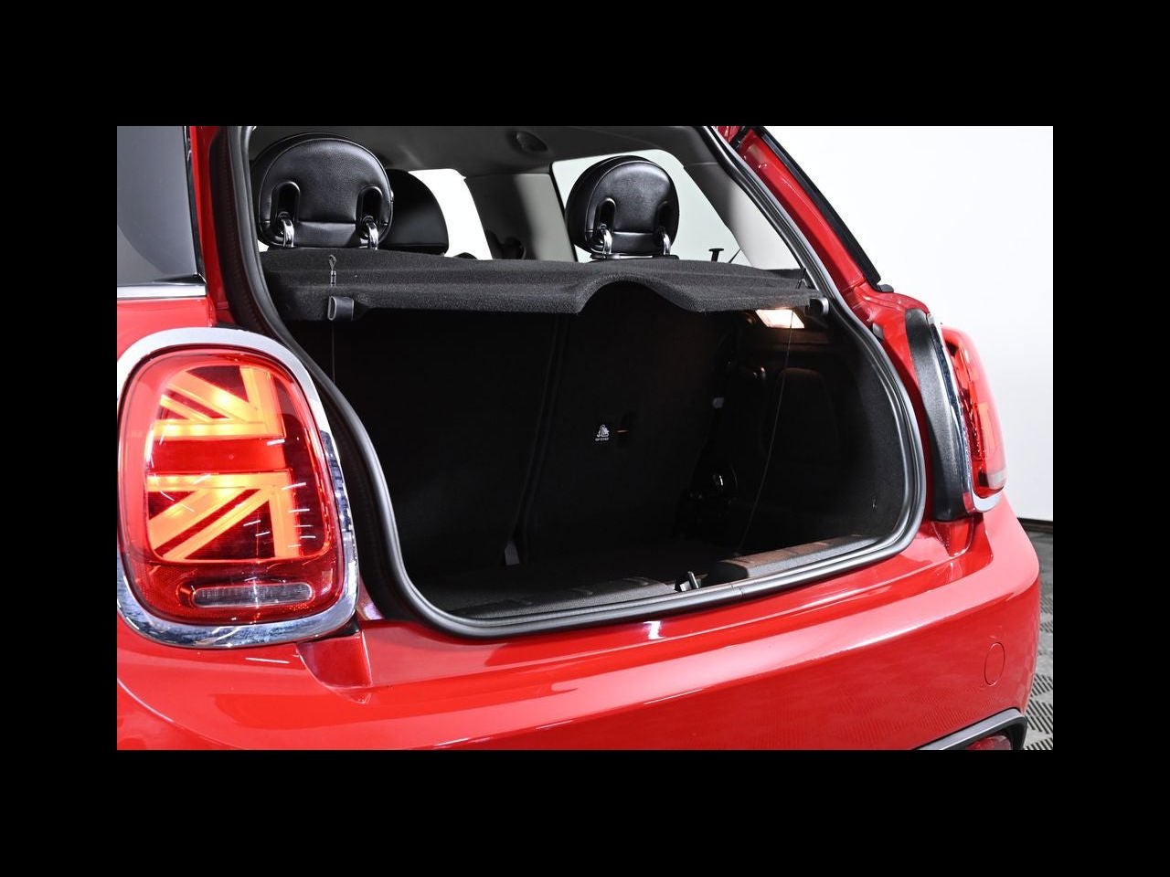 2023 MINI HARDTOP 2 DOOR SIGNATURE