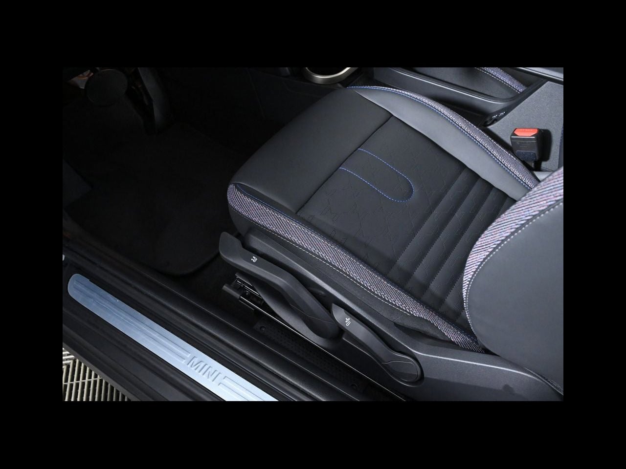 2025 MINI HARDTOP 2 DOOR Cooper S