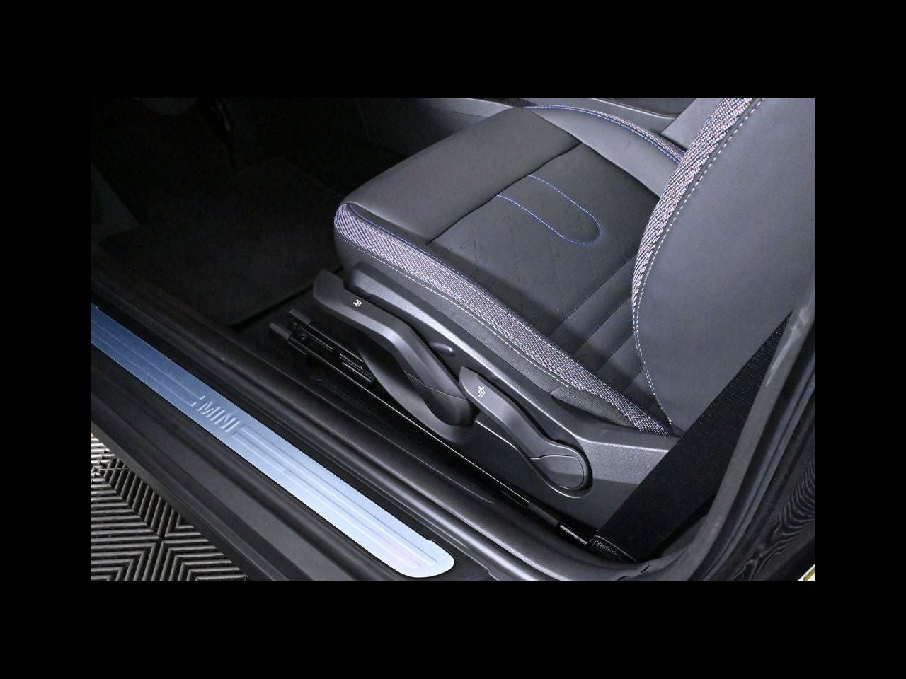 2025 MINI HARDTOP 2 DOOR Cooper S