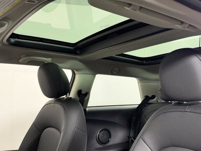 2024 MINI HARDTOP 2 DOOR Base