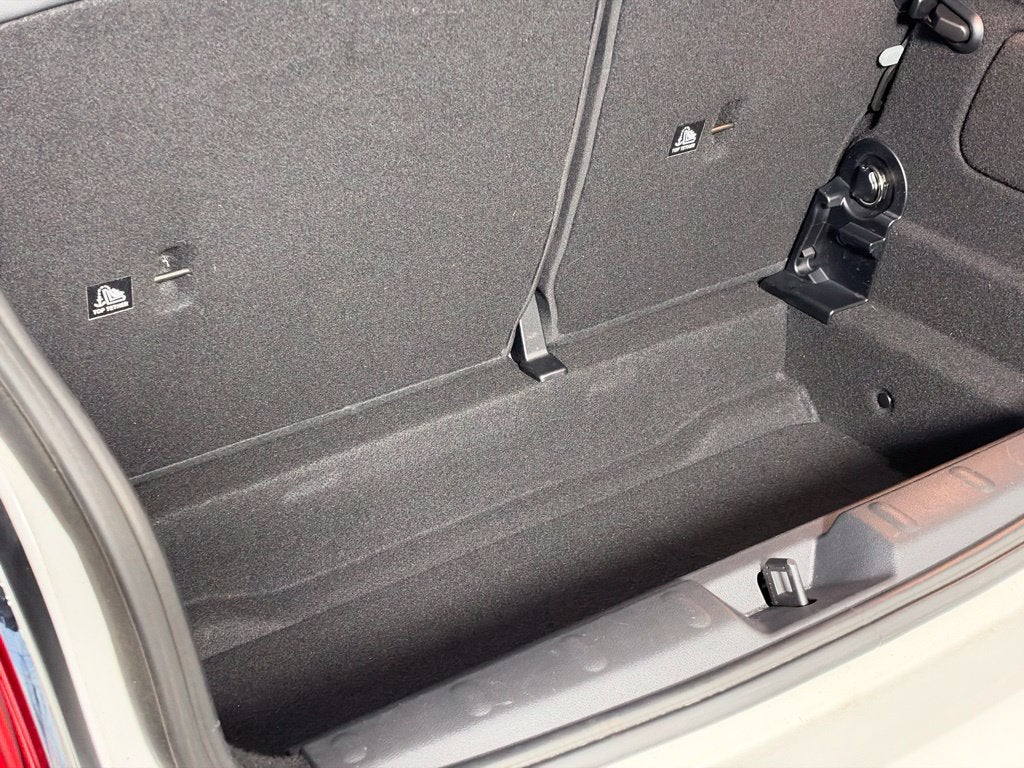 2024 MINI HARDTOP 2 DOOR Base