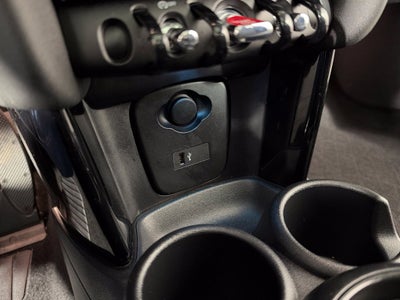 2024 MINI HARDTOP 4 DOOR Base