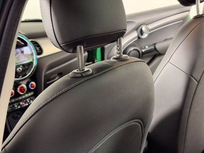 2024 MINI HARDTOP 4 DOOR Base
