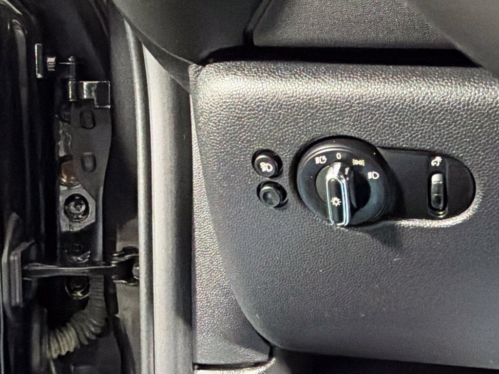 2023 MINI CONVERTIBLE Base
