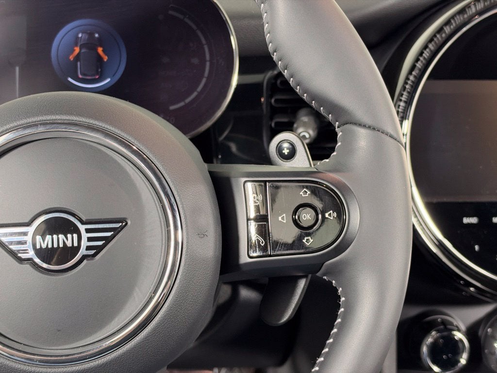 2024 MINI CONVERTIBLE Base