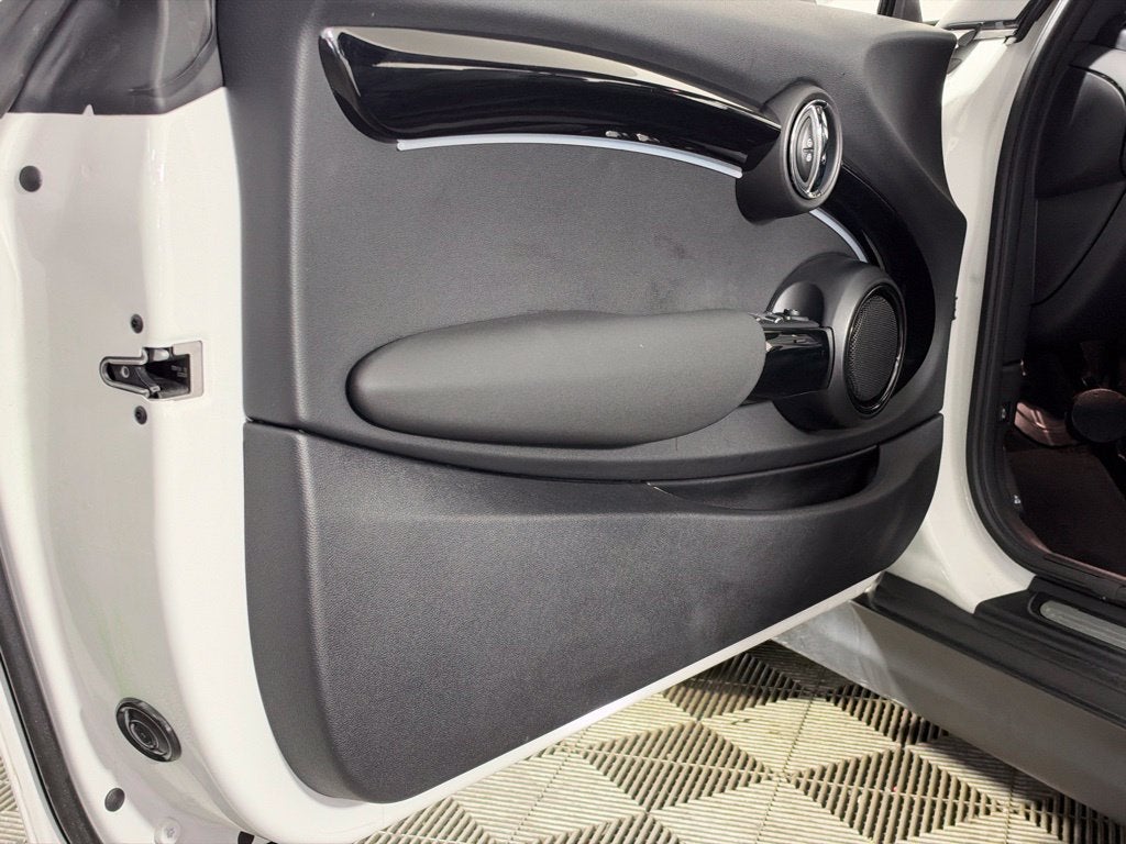 2024 MINI CONVERTIBLE Base