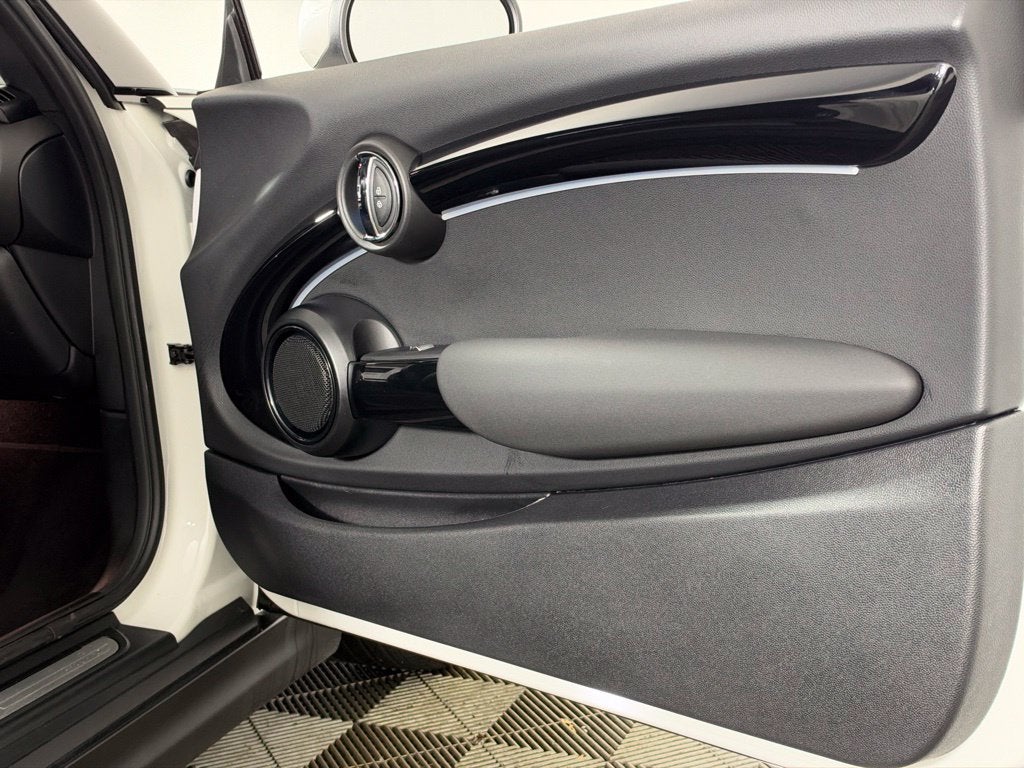 2024 MINI CONVERTIBLE Base
