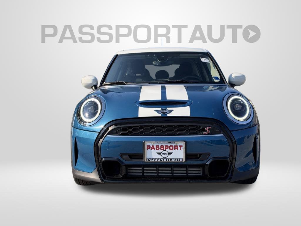 2024 MINI HARDTOP 4 DOOR Base