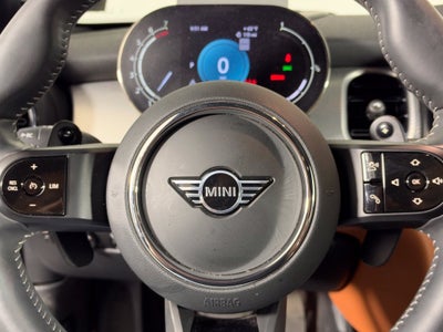 2024 MINI HARDTOP 4 DOOR Base