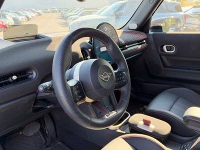 2025 MINI HARDTOP 4 DOOR Base