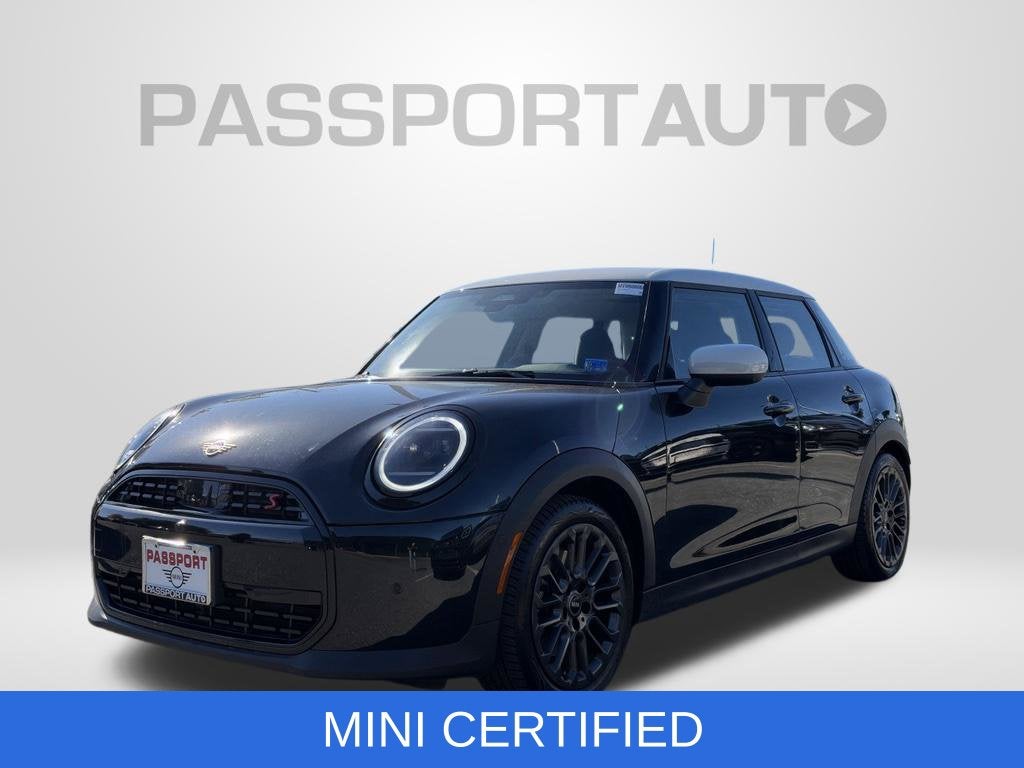 2025 MINI HARDTOP 4 DOOR Base