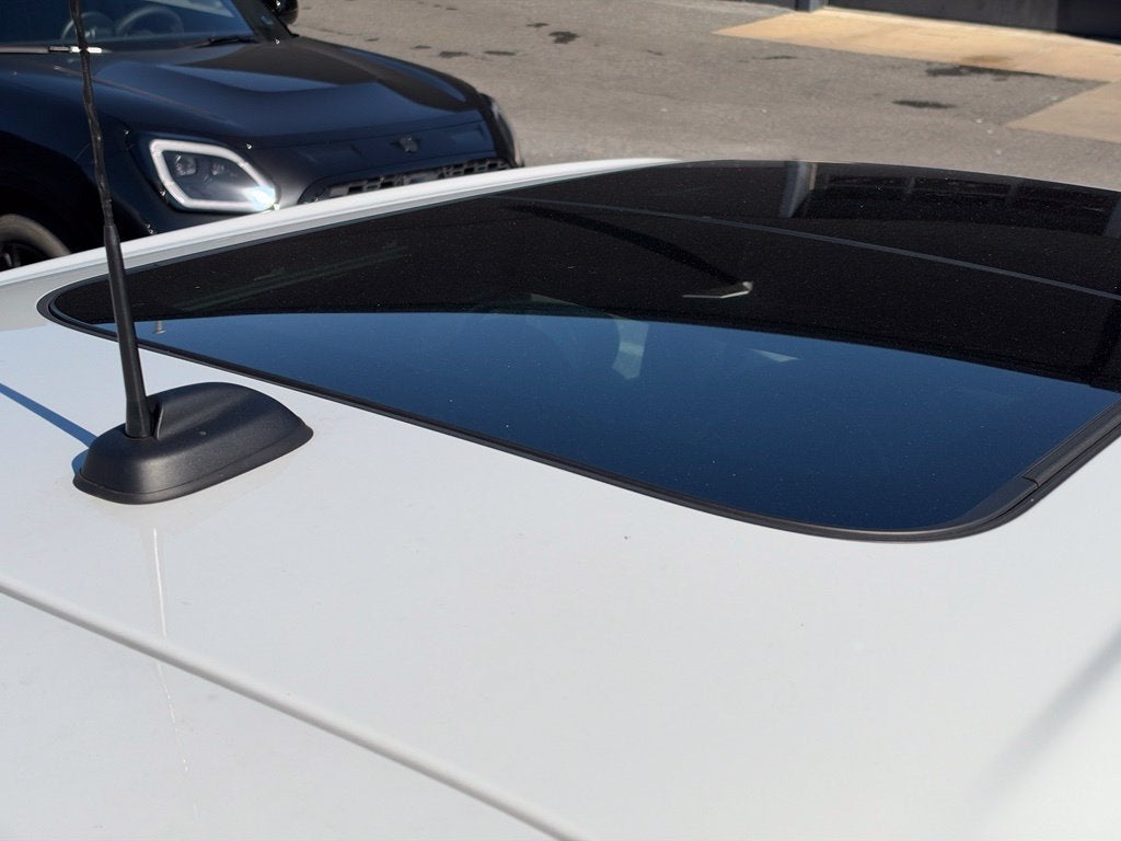 2025 MINI HARDTOP 4 DOOR Base